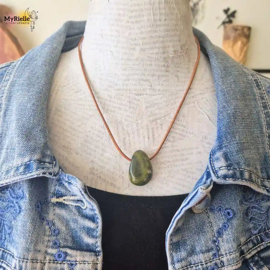 pendentif atlantisite pierre percée (stichtite sur serpentine)