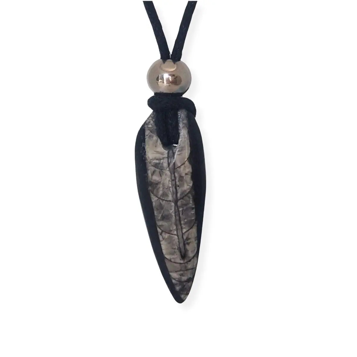 pendentif orthoceras pierre
percée