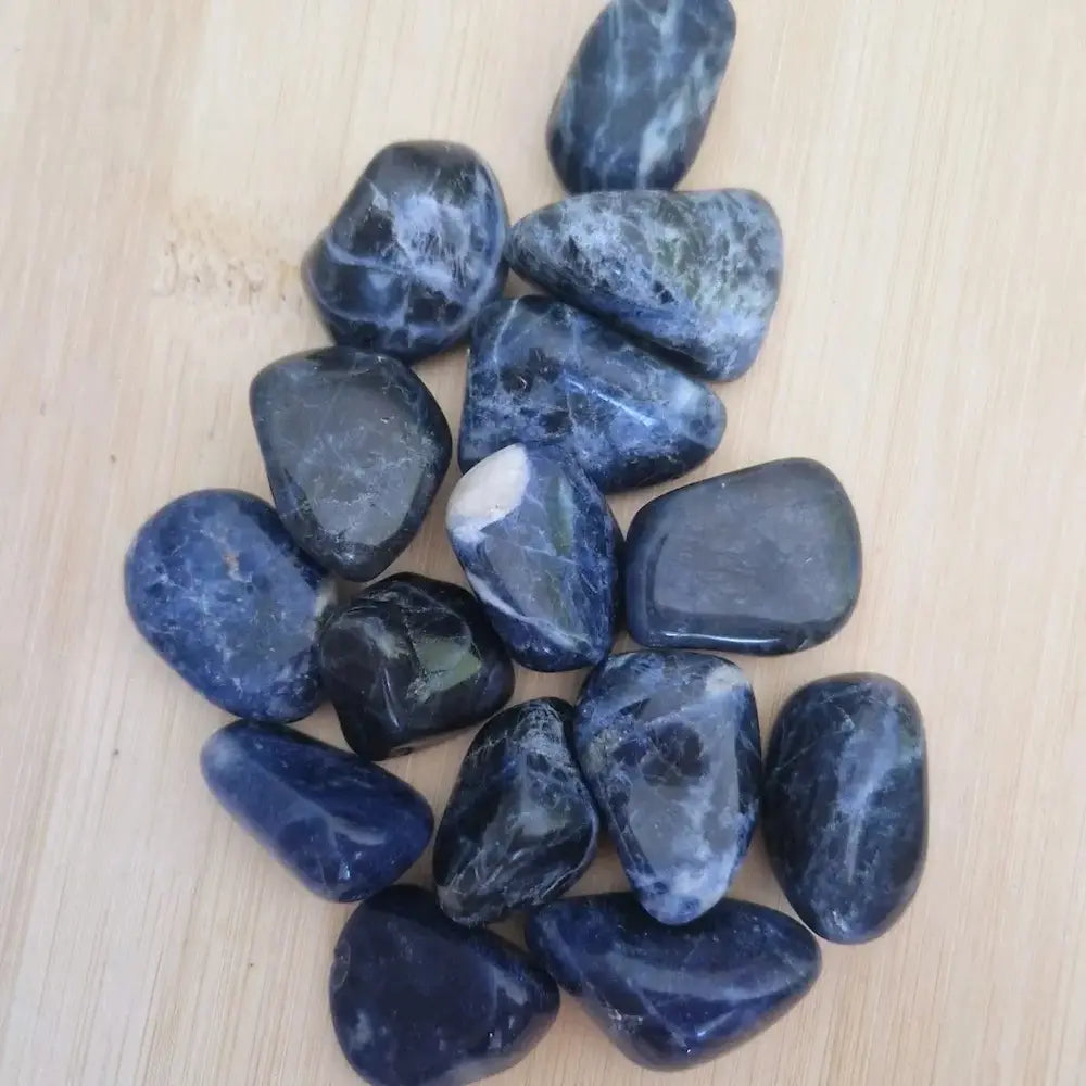 pierre roulée sodalite vu haut Namibie