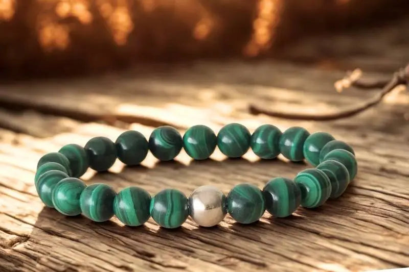 Les vertus de la malachite en bracelet : protection et transformation