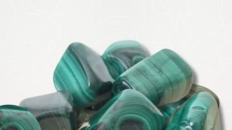 Pierre verte - retrouve les en bijoux et en minéral