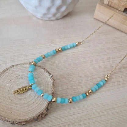 Collier amazonite bleu-vert avec charm plume
