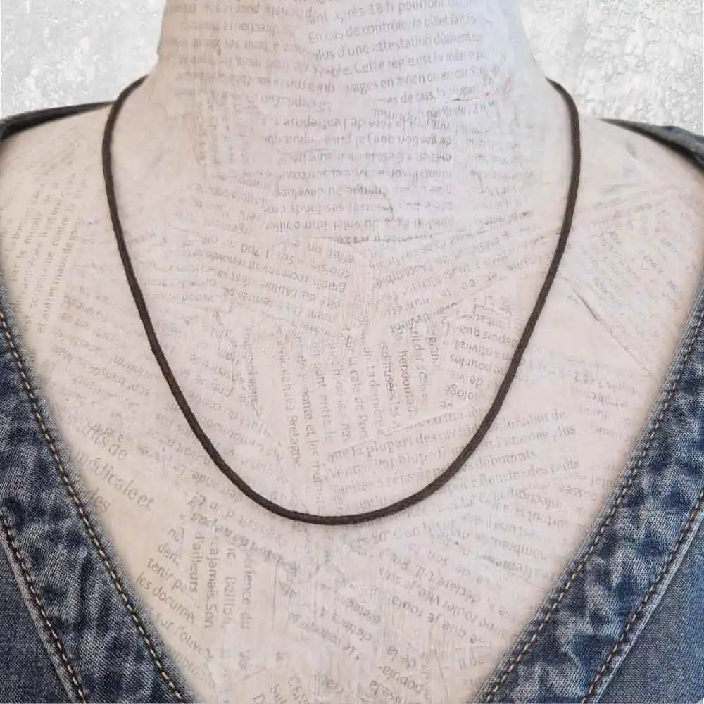 Cordon coton ciré 2 mm en noir, fintion acier inoxydable