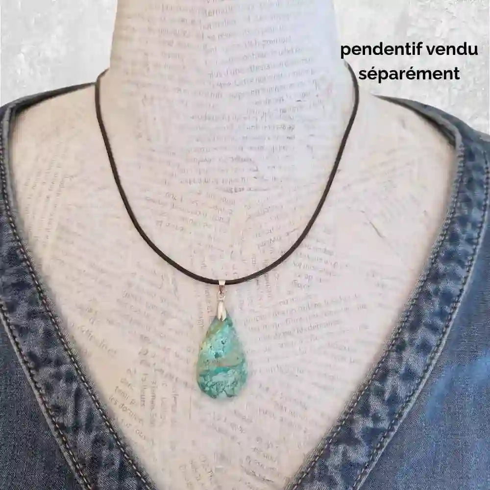 cordon cuir noir en 2 mm pour pendentif. vendu séparément