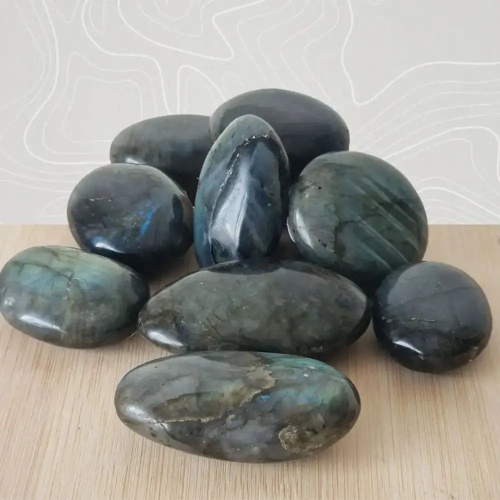 Charger la vidéo : Présentation des galets labradorite