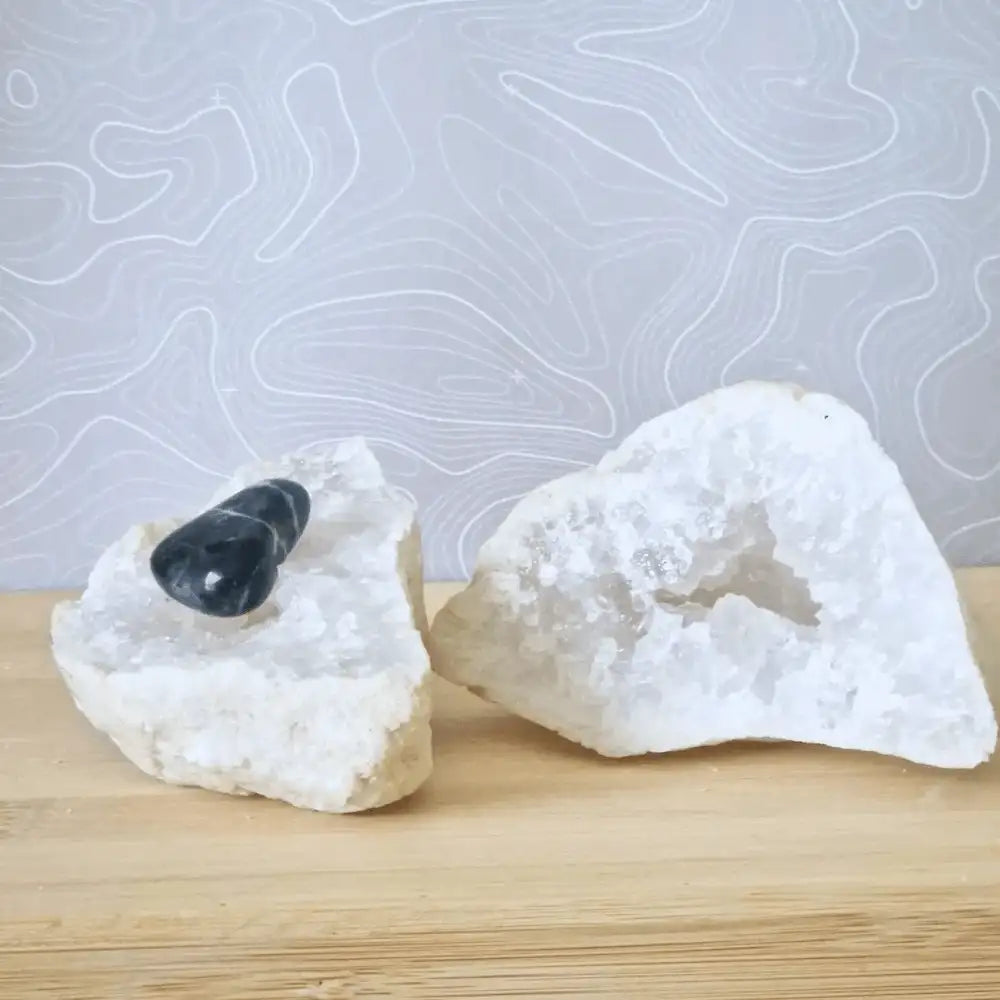 géode cristal de roche 10 a 12 cm