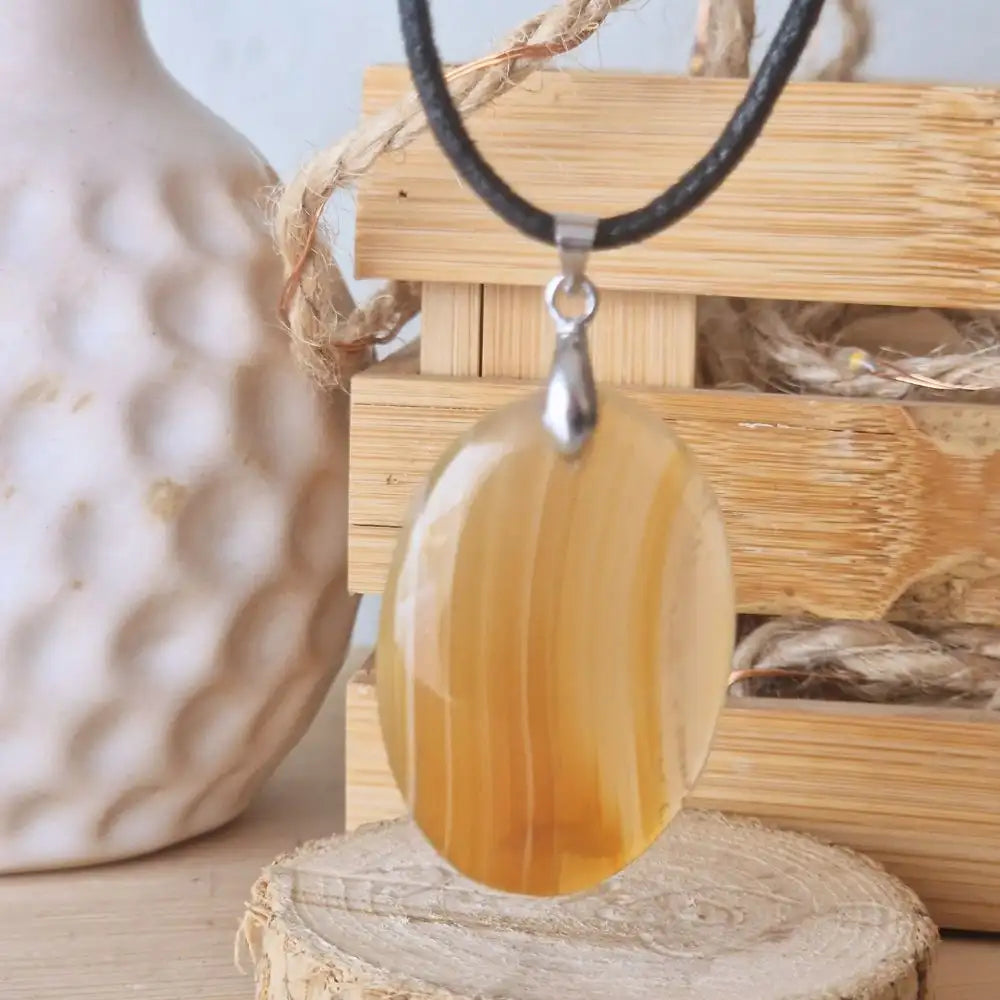 Pendentif agate botswana  jaune ovale