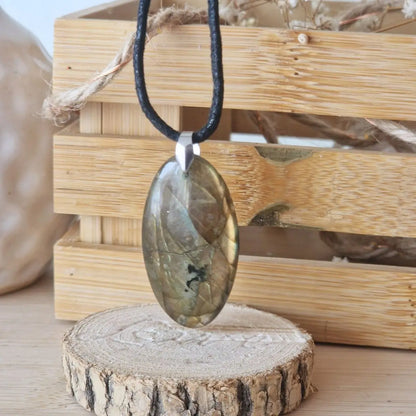 Pendentif Cabochon Labradorite dorée 