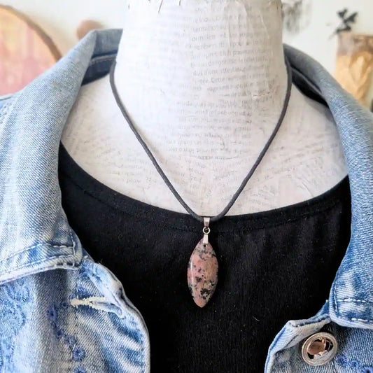 Pendentif Cobaltocalcite – Transformation & Harmonie