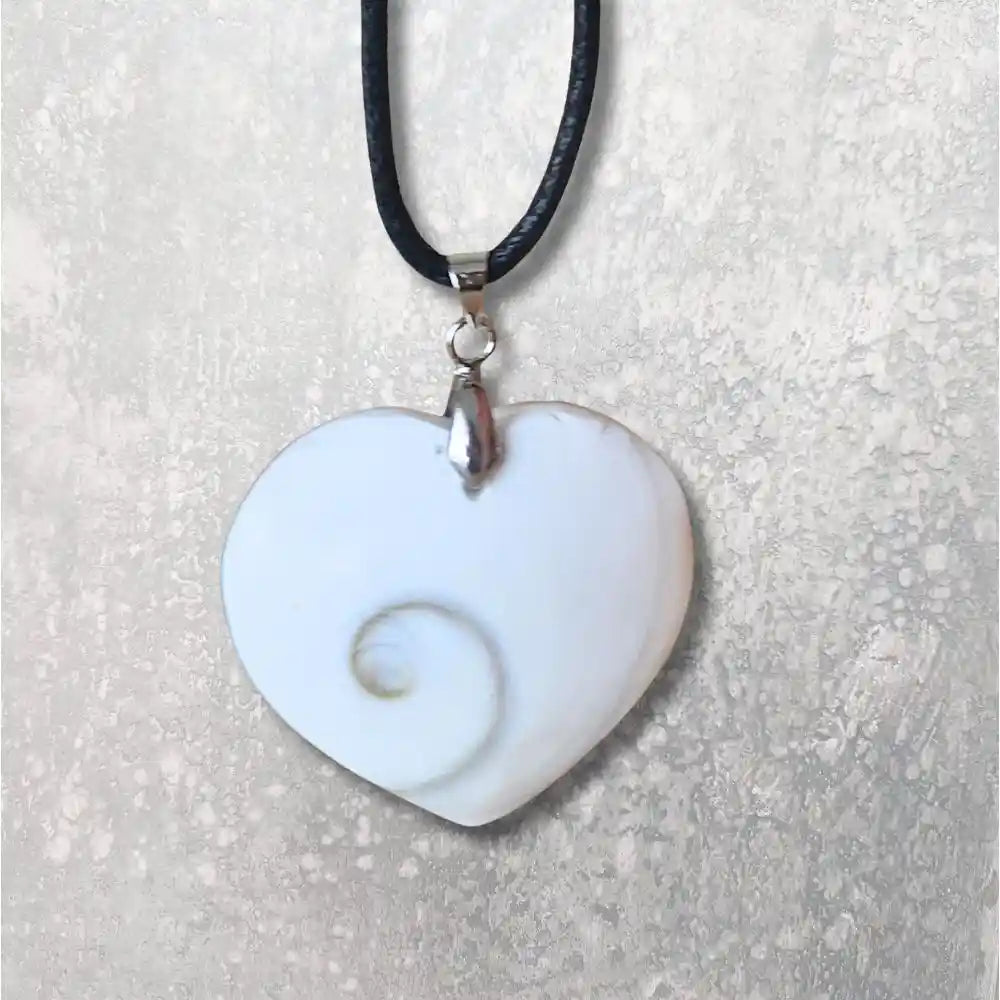 pendentif coeur oeil sainte lucie zoomé