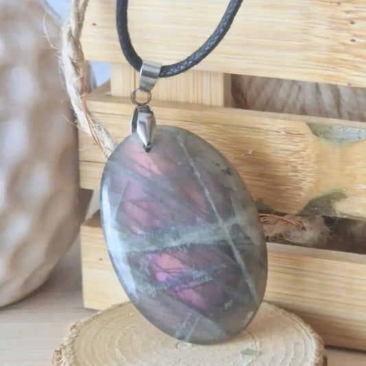 Pendentif Labradorite violette - forme ovale - MyRielle Lithothérapie