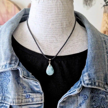 Pendentif Larimar – Apaisement & Communication Bienveillante
