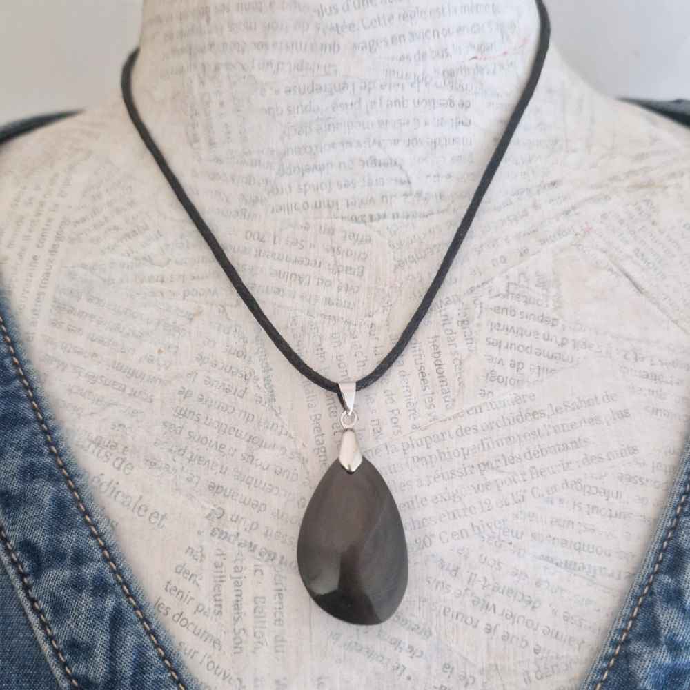 pendentif oeil celeste  2 - porté