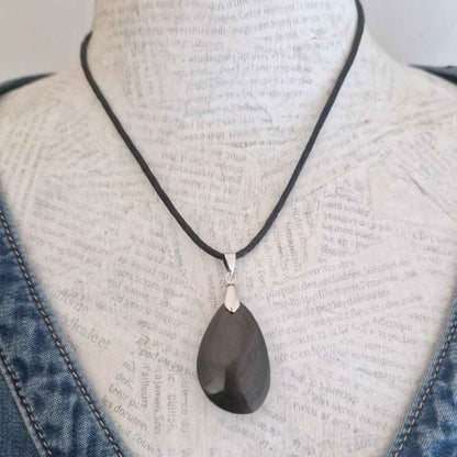 pendentif oeil celeste  2 - porté