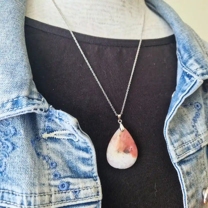 pendentif opale rose 1 mannequin