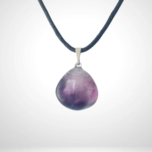 Pendentif fluorine violette pierre naturelle roulée recto