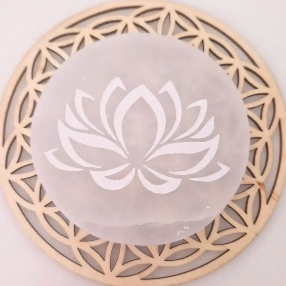 plaque selenite fleur lotus myrielle lithothérapie