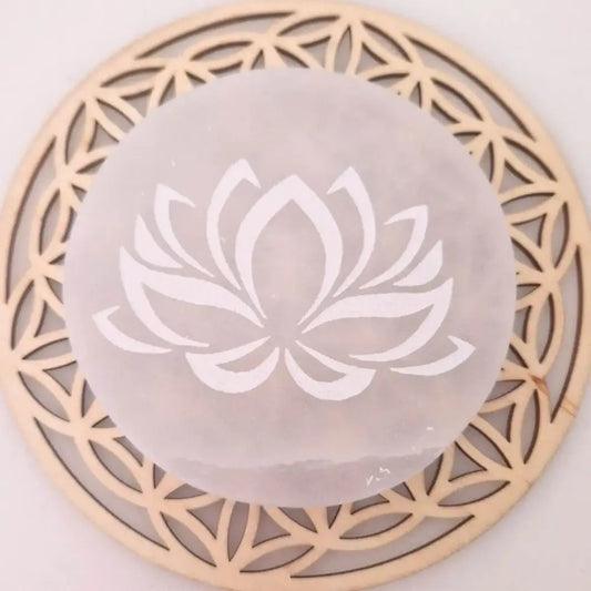 plaque selenite fleur lotus myrielle lithothérapie