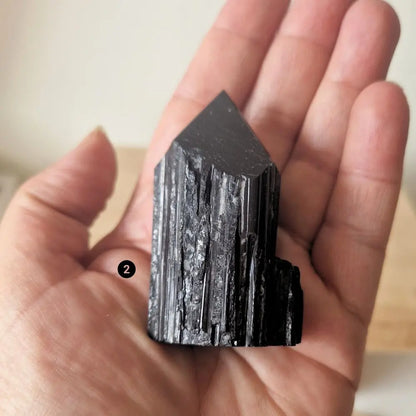 pointe tourmaline noire semi brute pointe polie-2-main