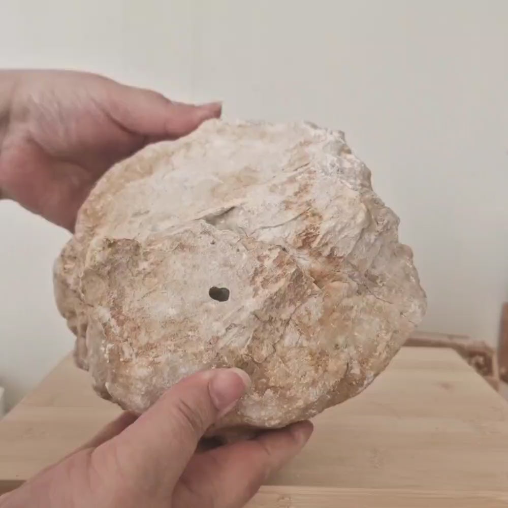 Géode cristal de roche 2770 g video